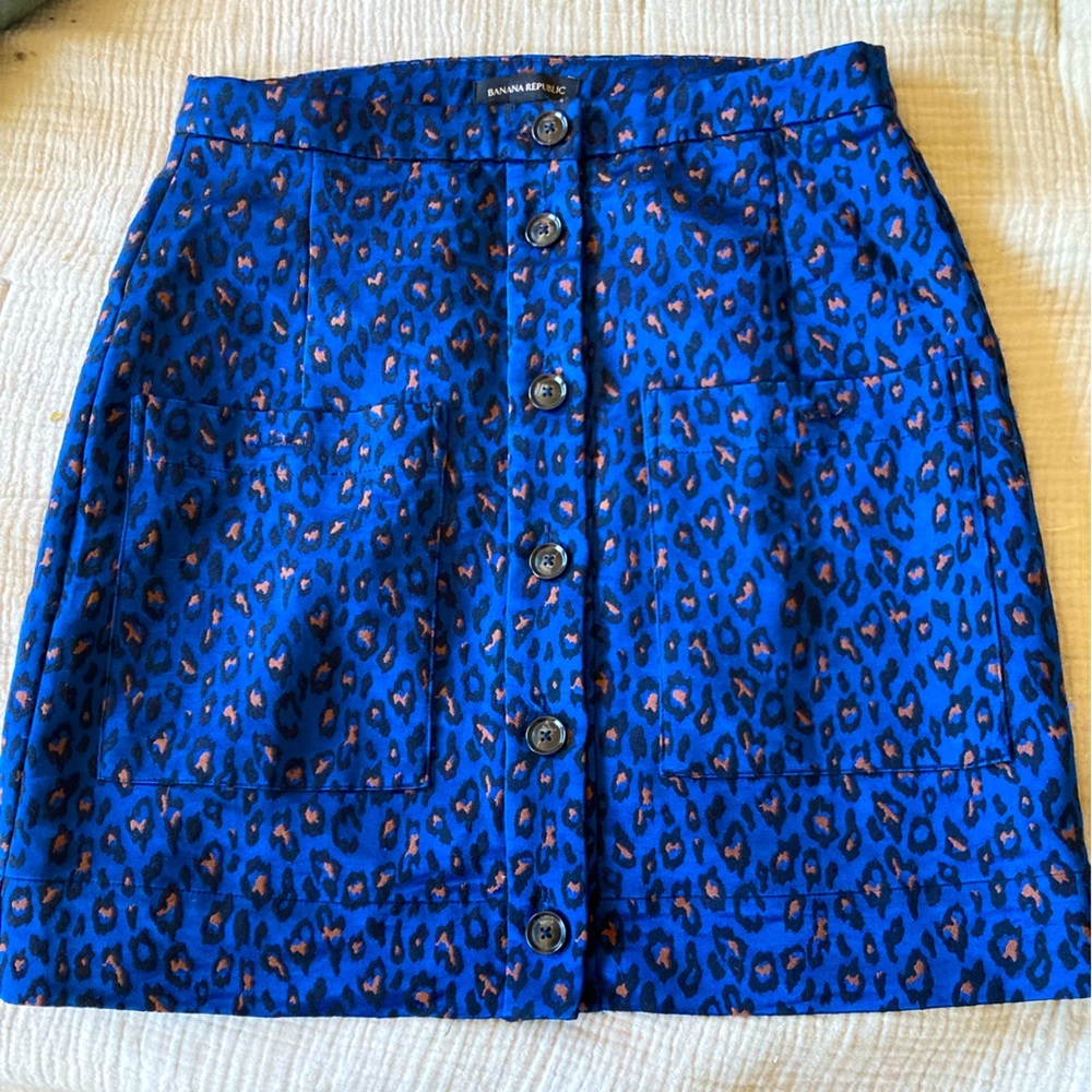 Banana Republic Leopard Print Button Front Pencil Skirt
